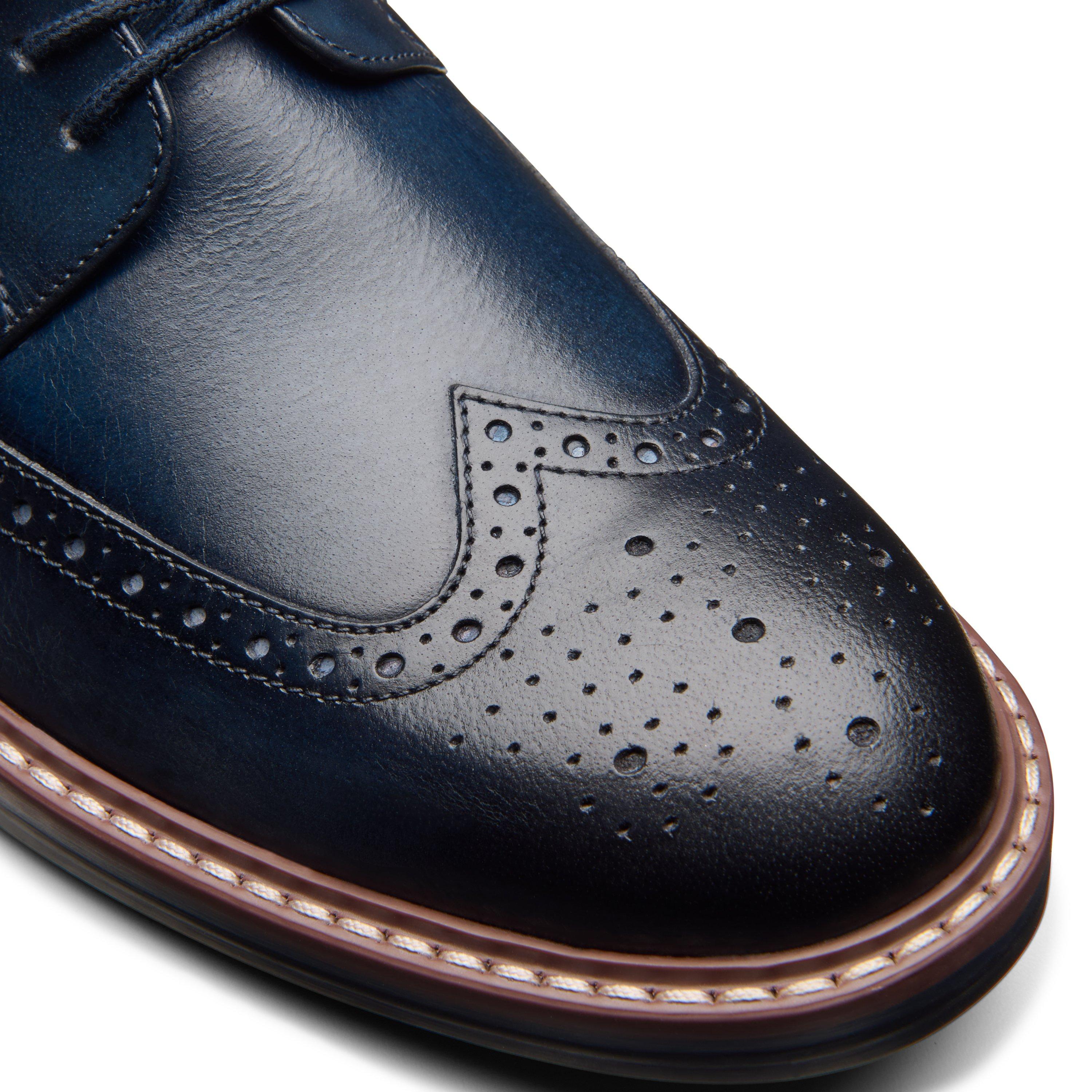 Contrast Stitch Welt Wingtip Brogue Leather Derby Shoe