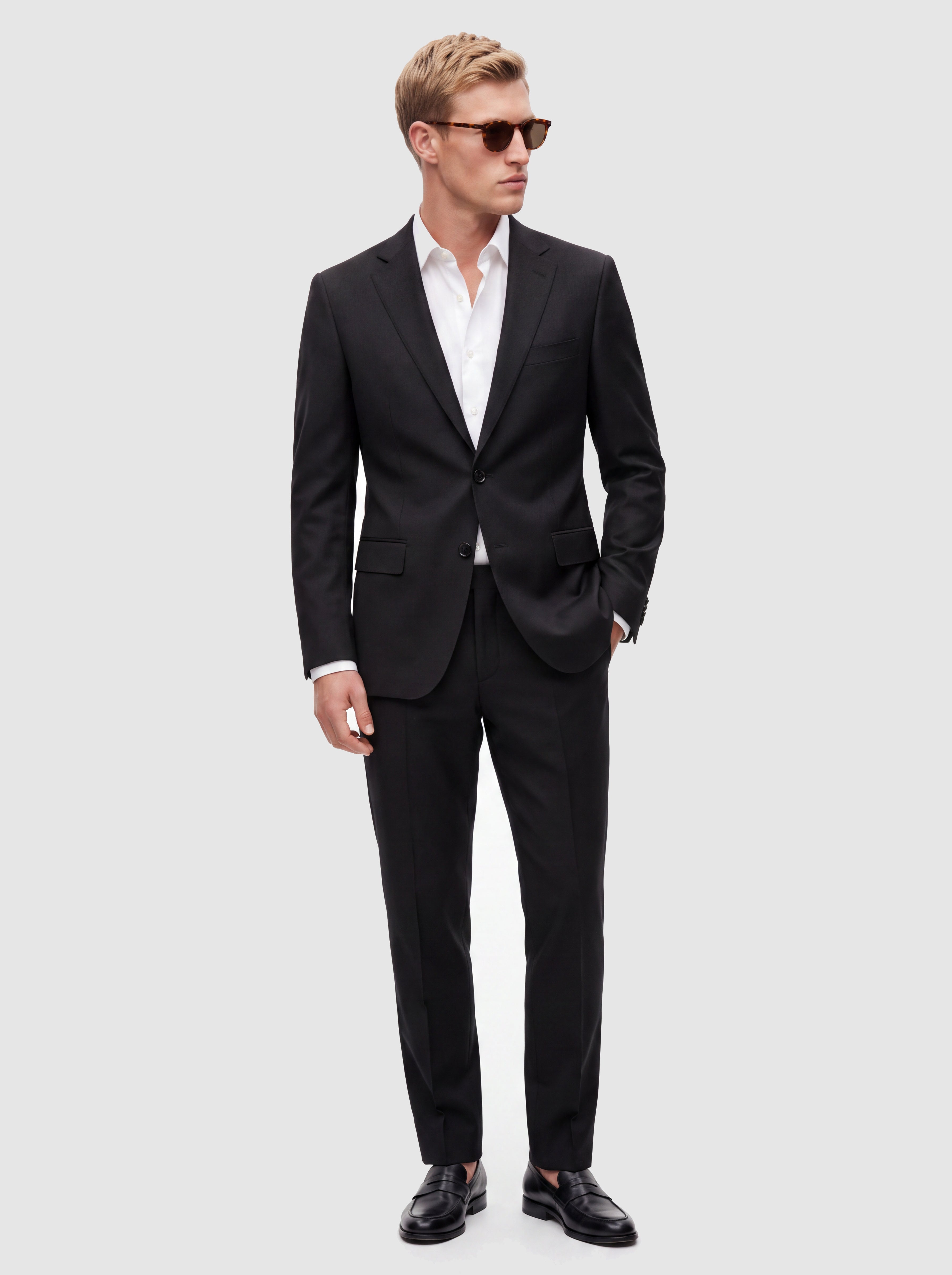 Signature Wool Blend Modern Fit Suit with Refined Silhouette
