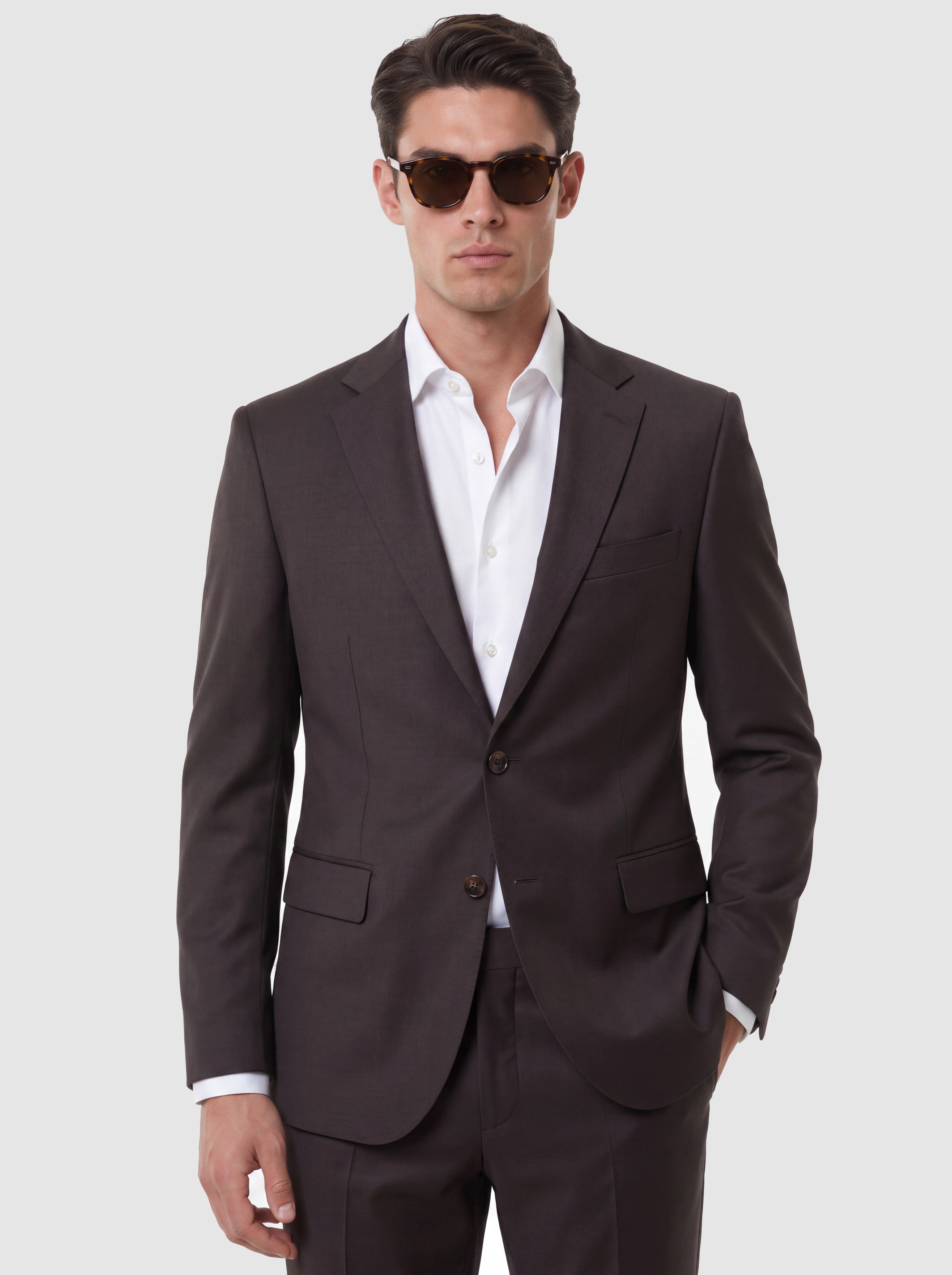 Signature Wool Blend Modern Fit Suit with Refined Silhouette