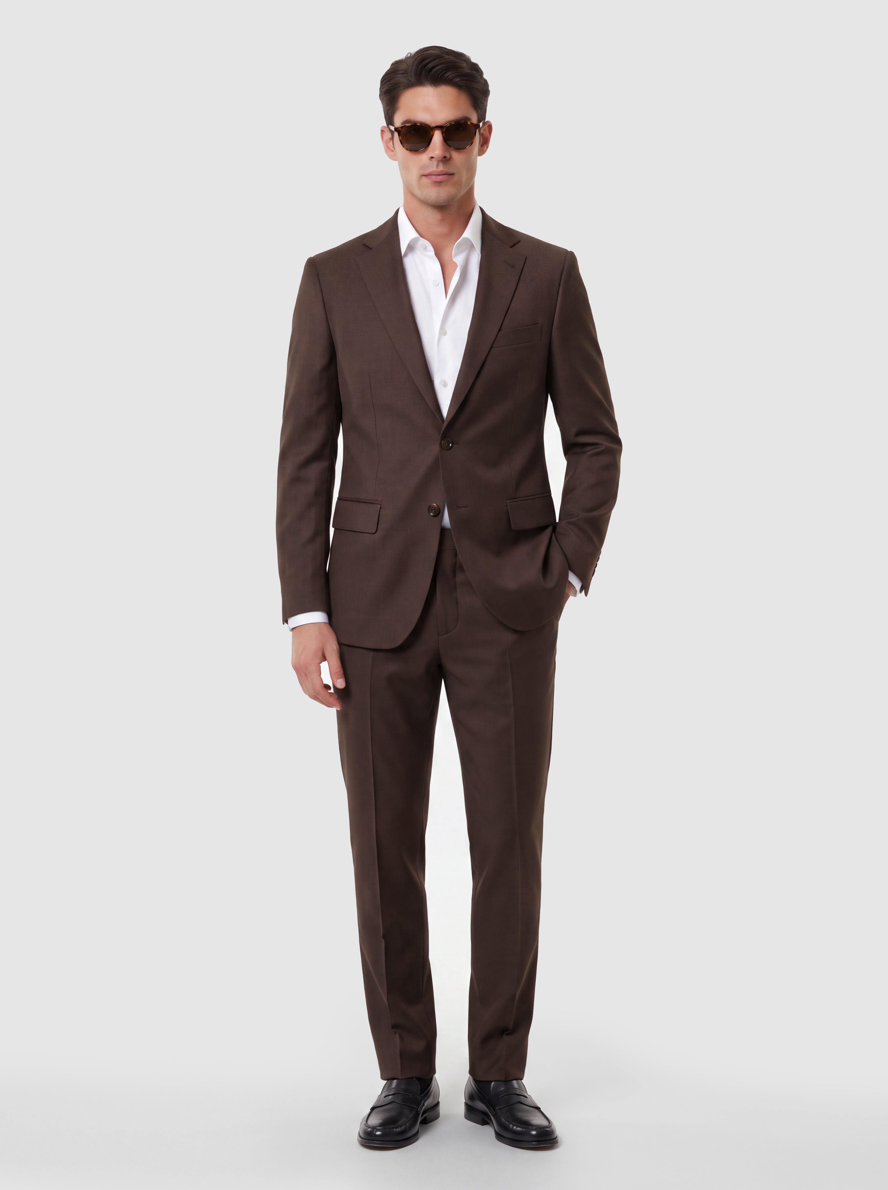 Signature Wool Blend Modern Fit Suit with Refined Silhouette