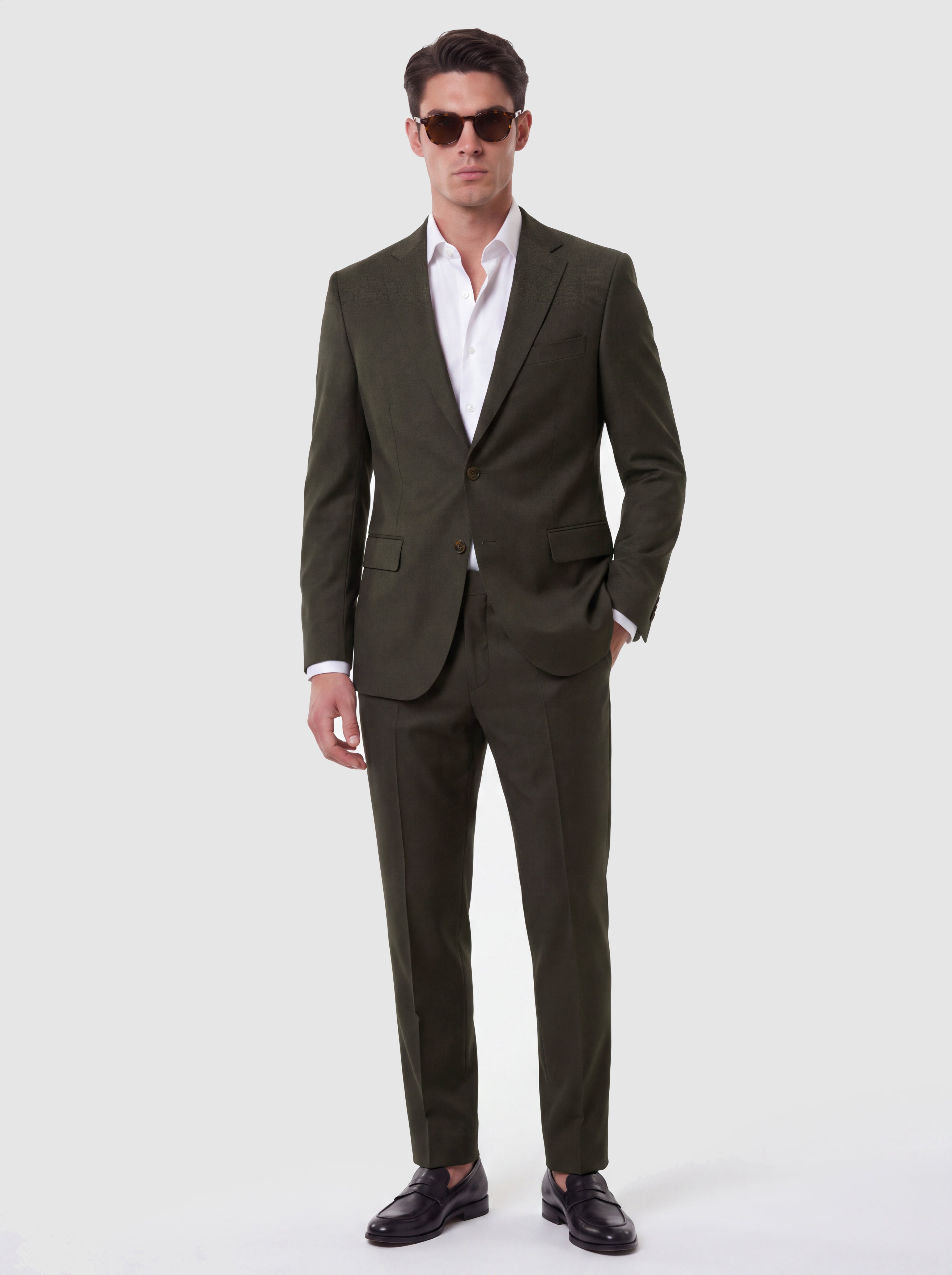Signature Wool Blend Modern Fit Suit with Refined Silhouette
