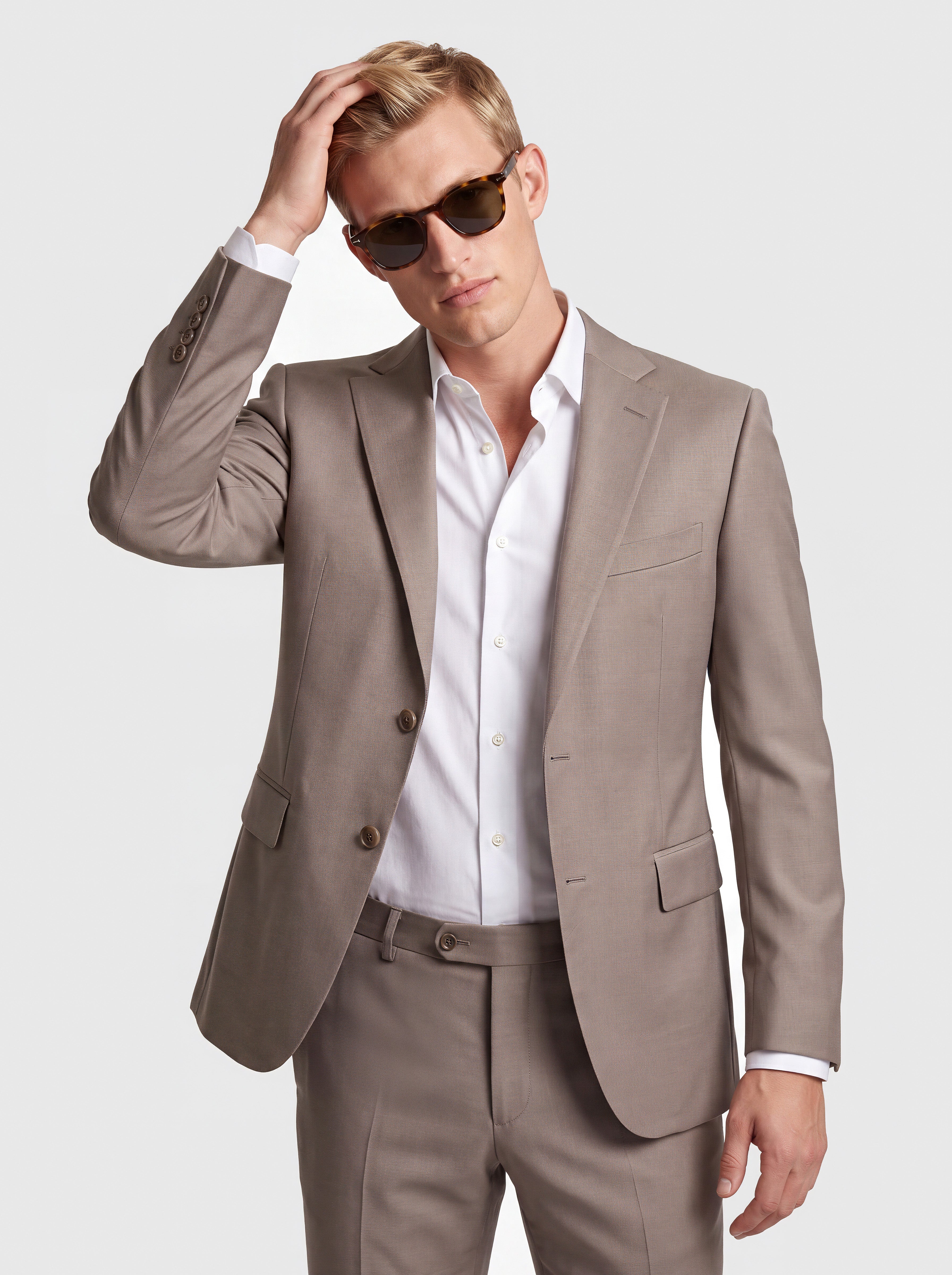 Signature Wool Blend Modern Fit Suit with Refined Silhouette