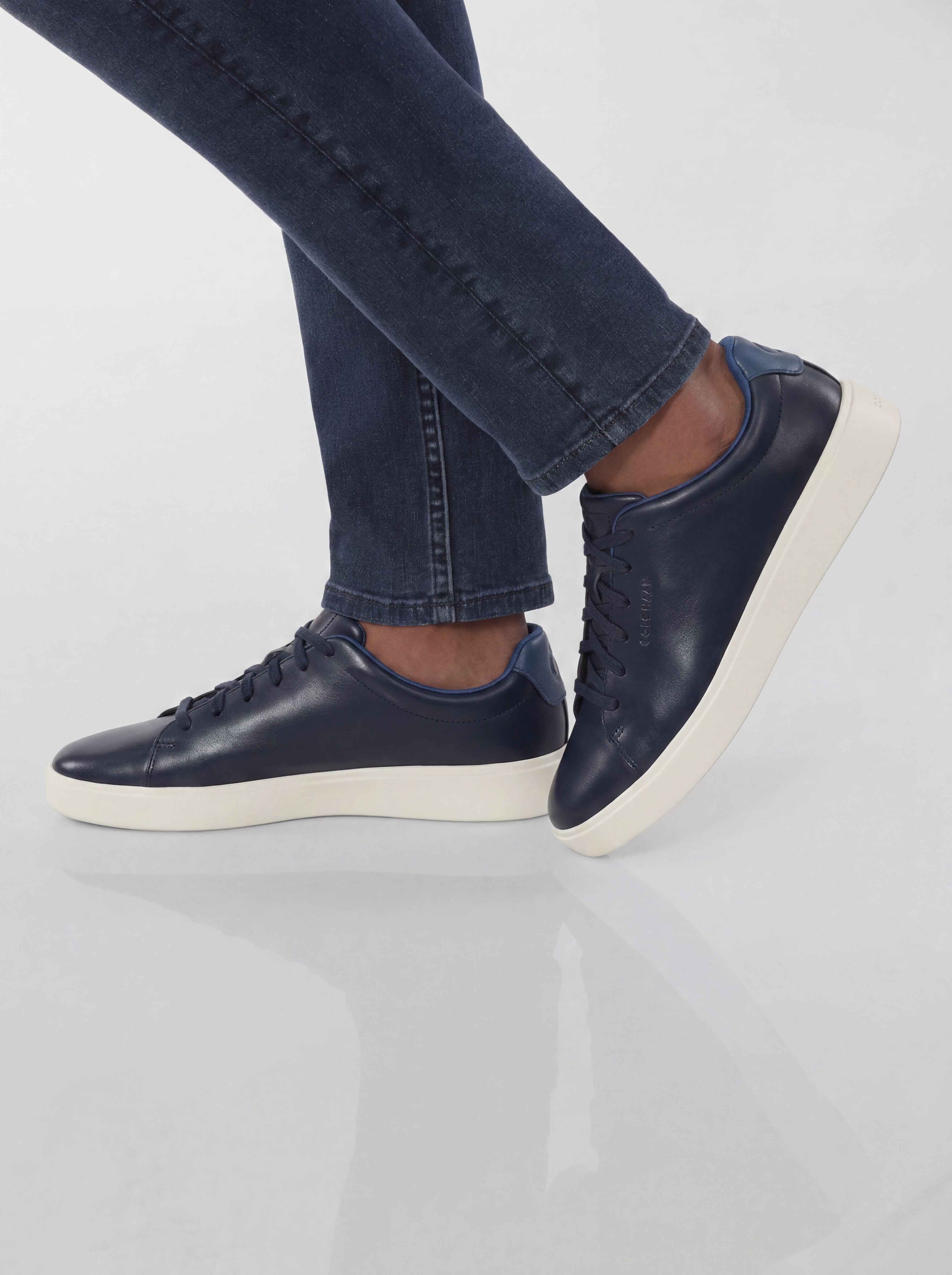 Men's Grand Crosscourt Traveler Sneaker