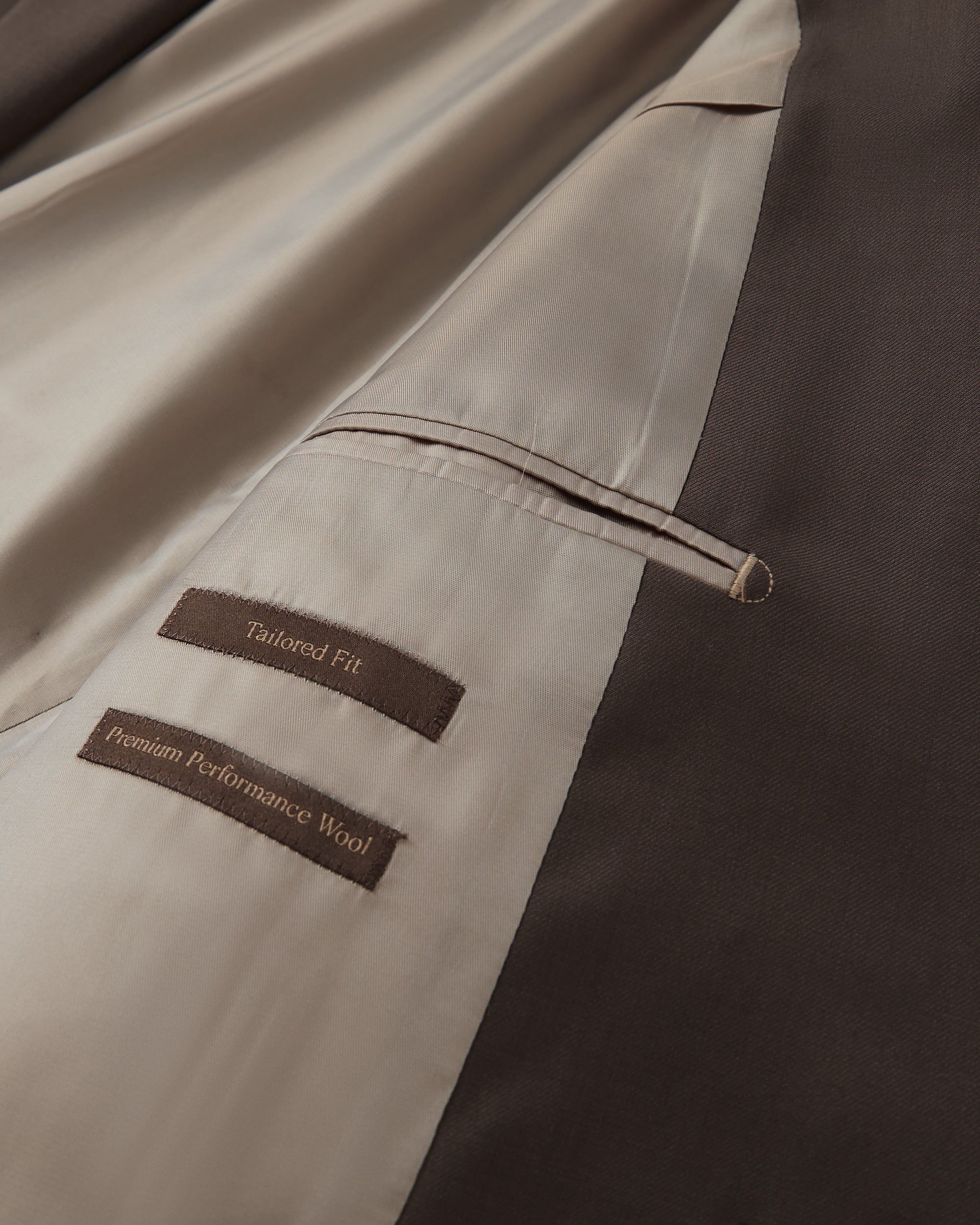 Luxury Wool Tailored Fit Suit