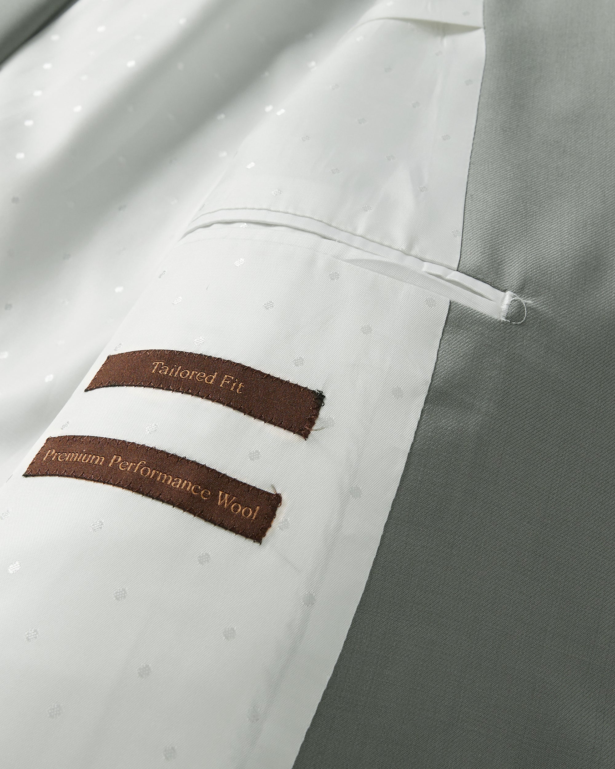 Luxury Wool Tailored Fit Suit