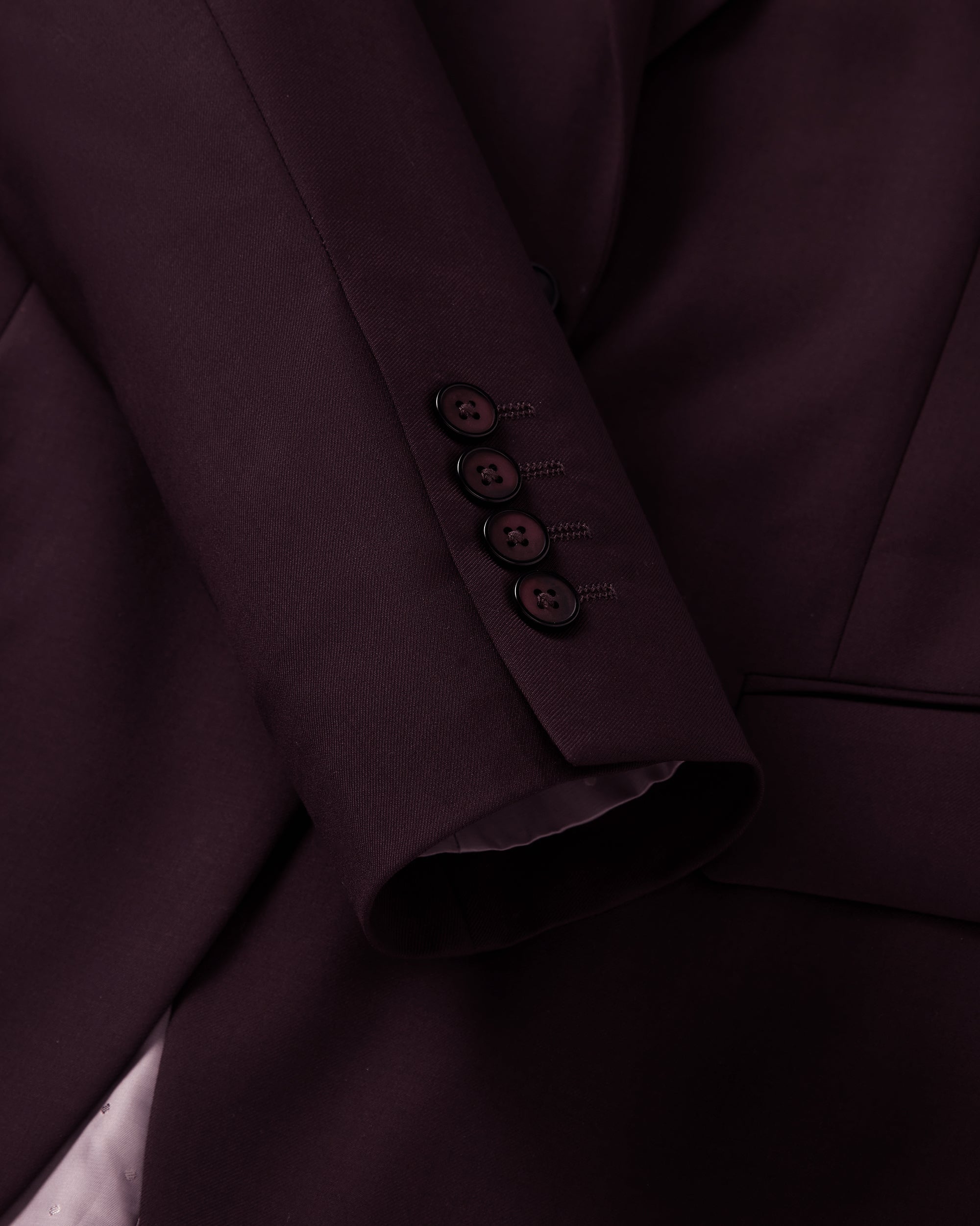 Luxury Wool Tailored Fit Suit