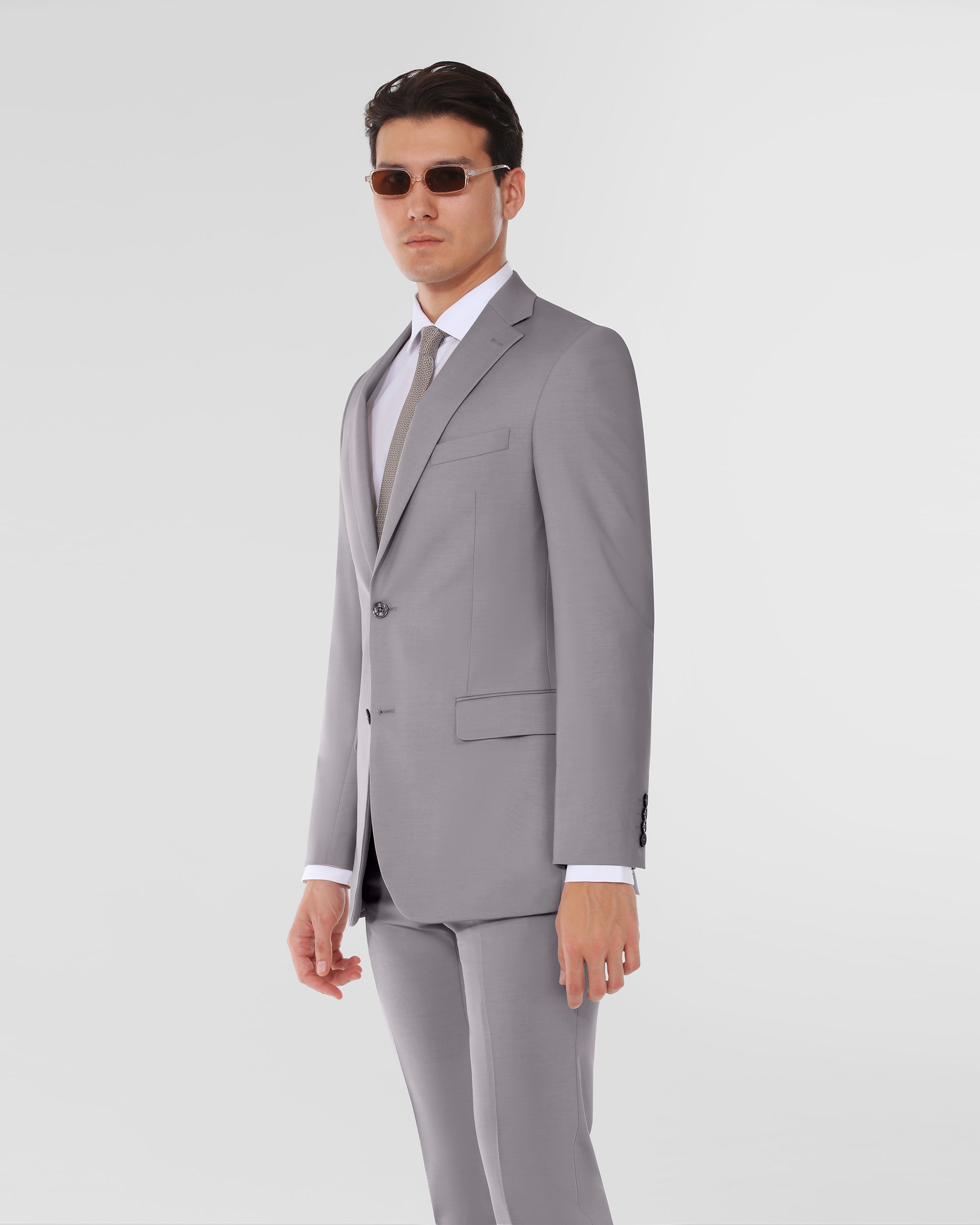 Contemporary Modern Fit Suit