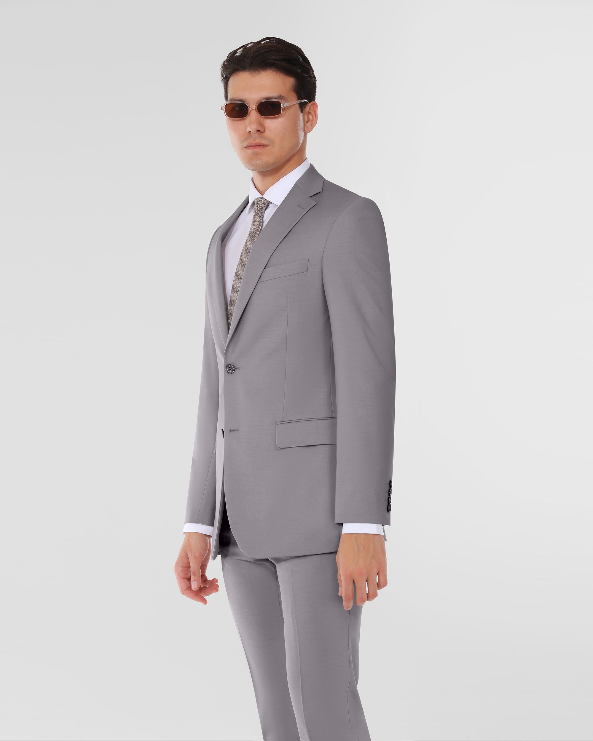 Contemporary Modern Fit Suit