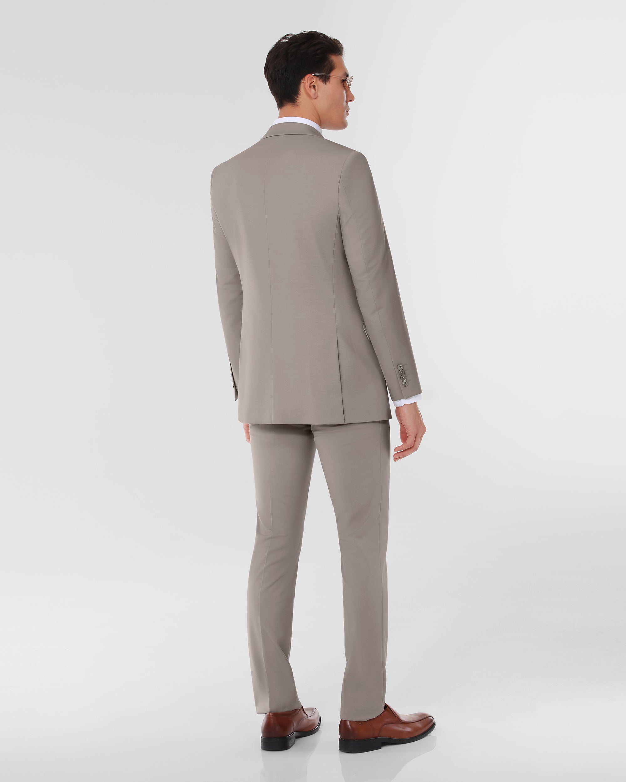 Contemporary Modern Fit Suit