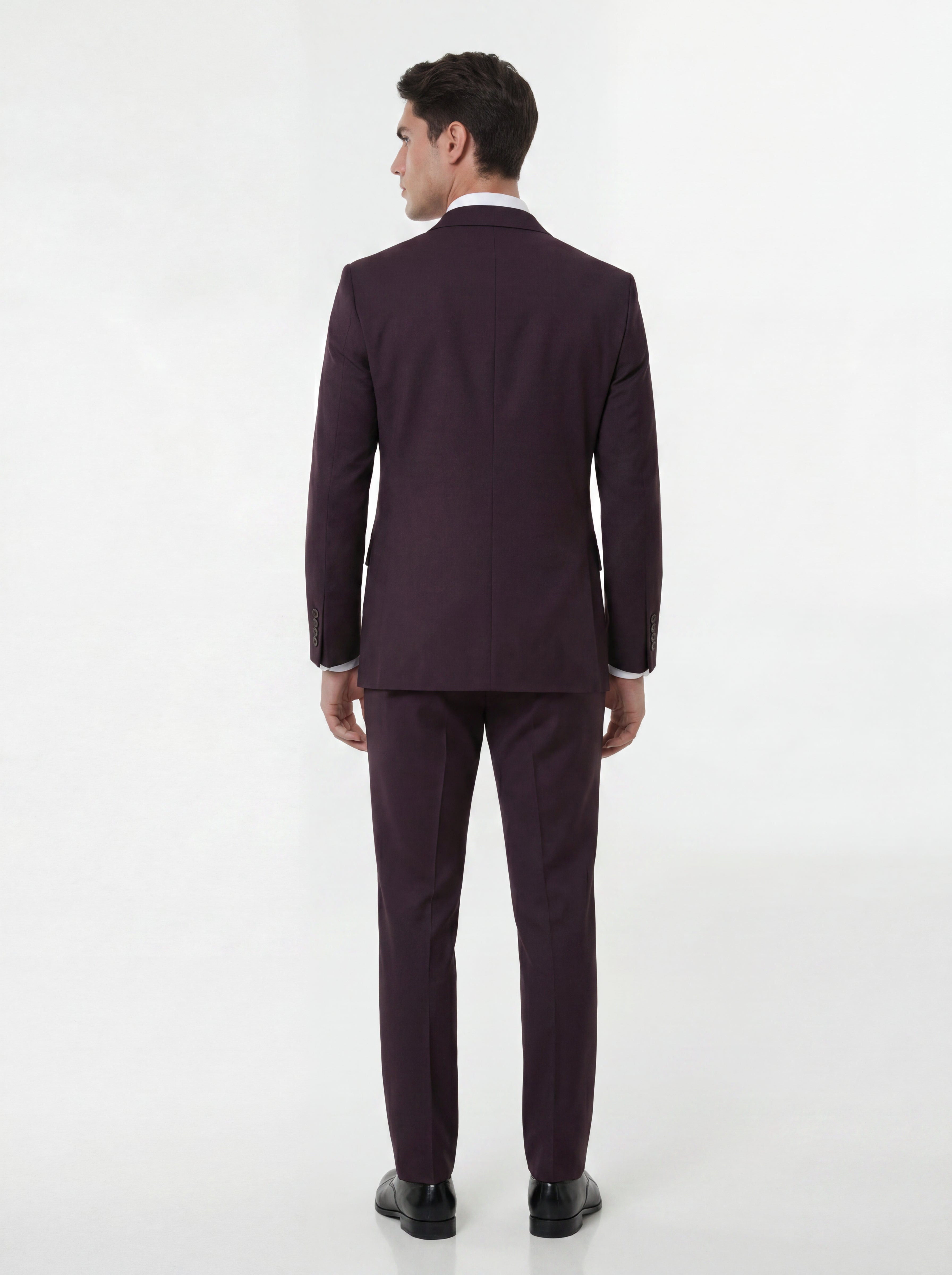 Contemporary Modern Fit Suit