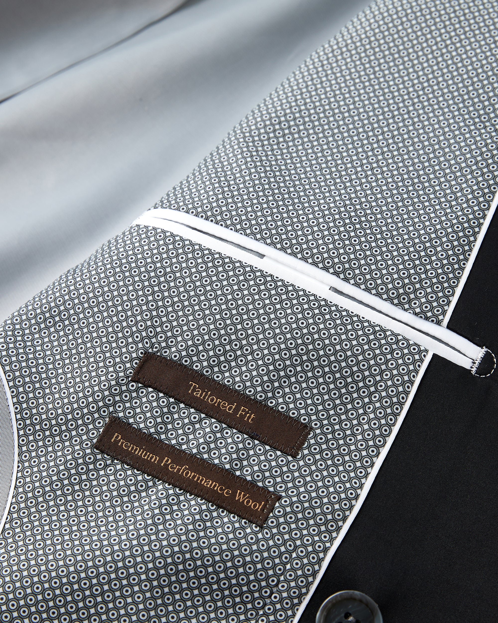 Modern Fit Double Breasted Wool Blend Tuxedo